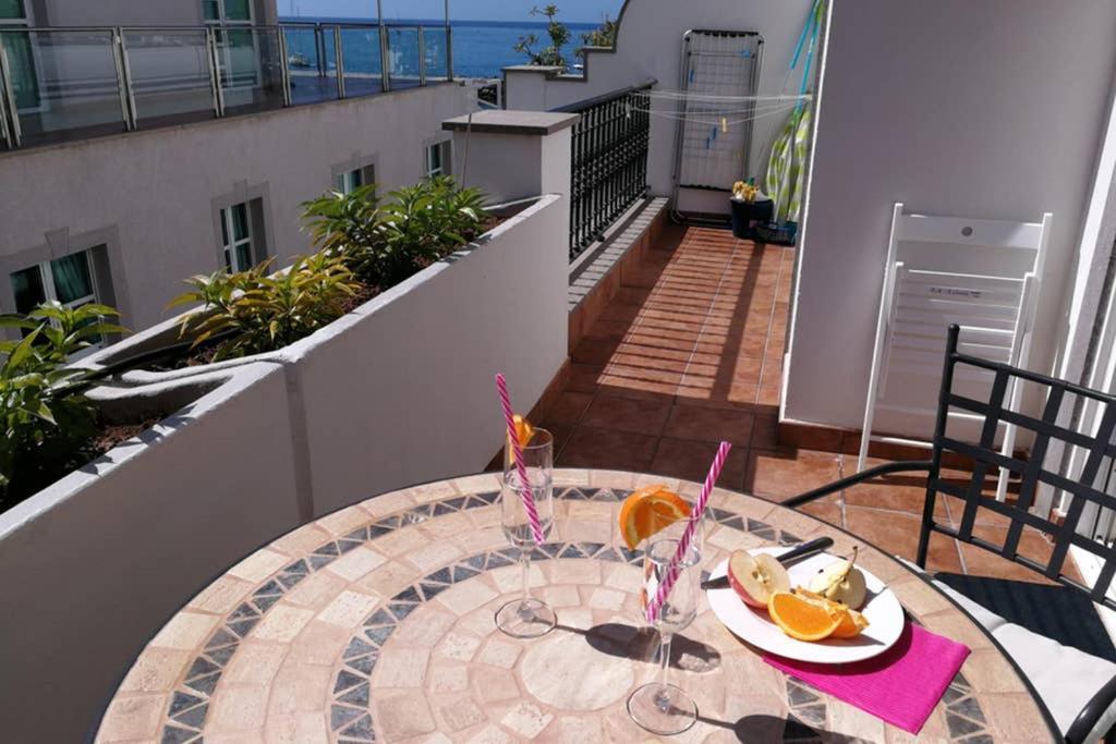 Schoene Wohnung Direkt Am Meer Mit Meerblick, Wlan Puerto De Mogan Bagian luar foto